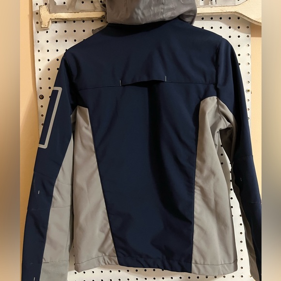 Jaguar Jacket - Picture 3 of 4